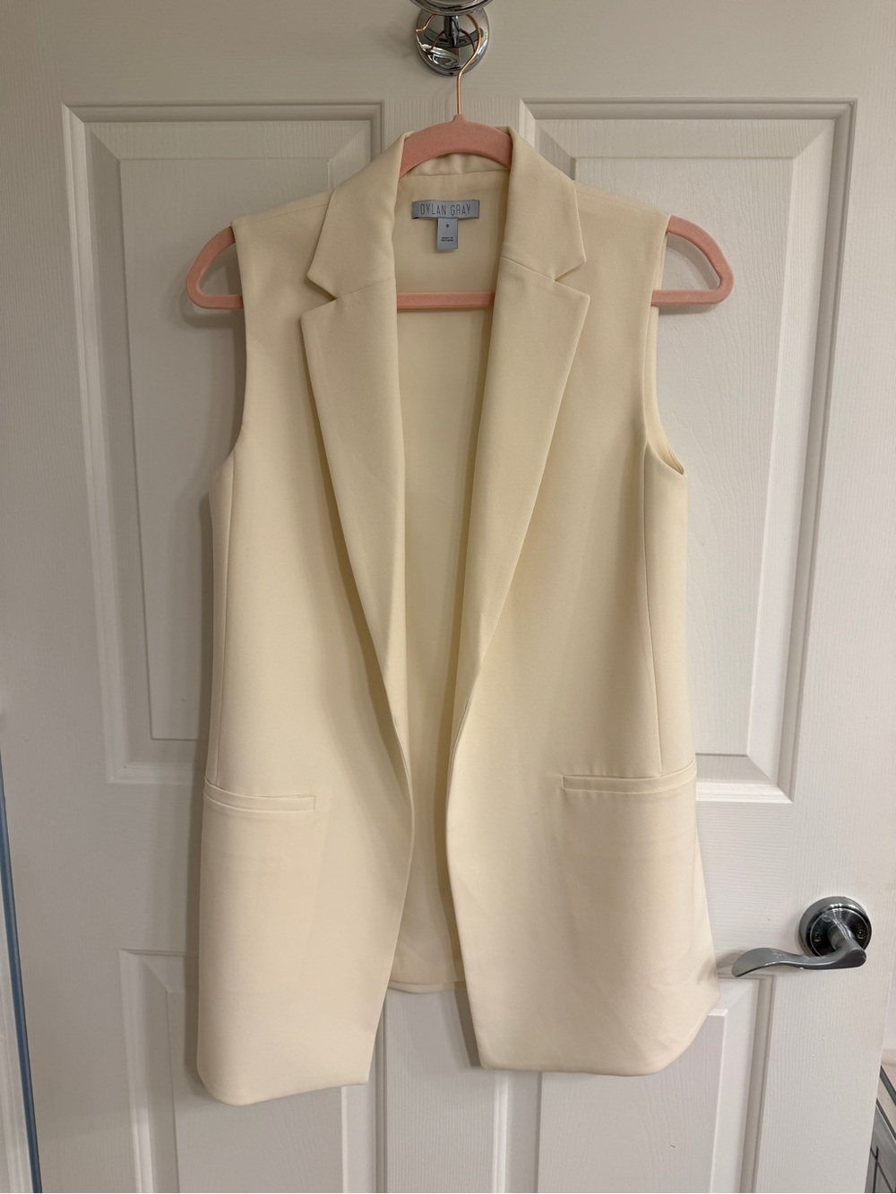 DYLAN GRAY Sleeveless Blazer Vest in Cream